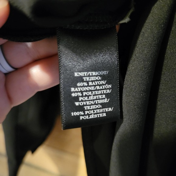 Ann Taylor women's black dress blouse with pleated front size medium - Picture 7 of 11